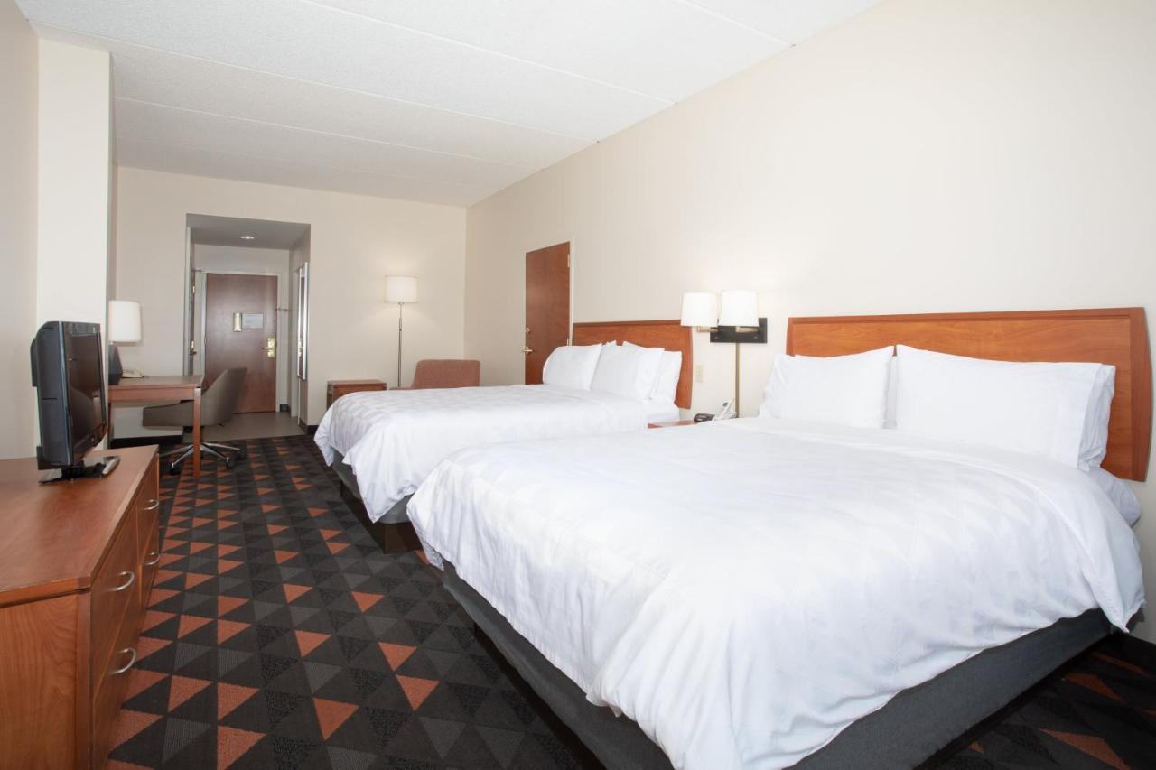Holiday Inn & Suites Goodyear - West Phoenix Area By Ihg Bagian luar foto